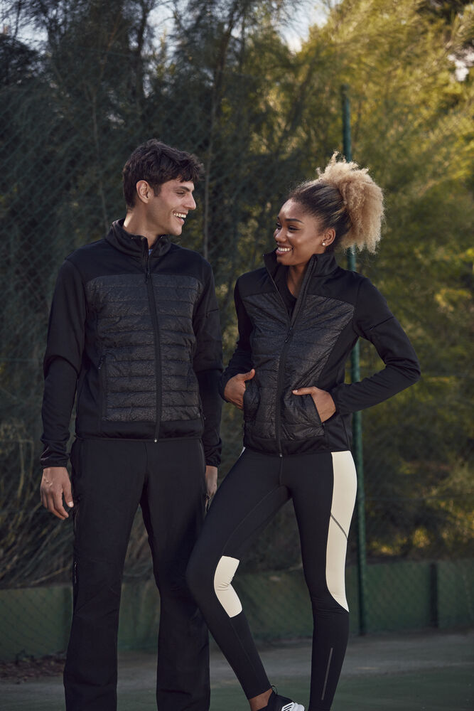 020933_020934_Custer_v2_aw22ss23