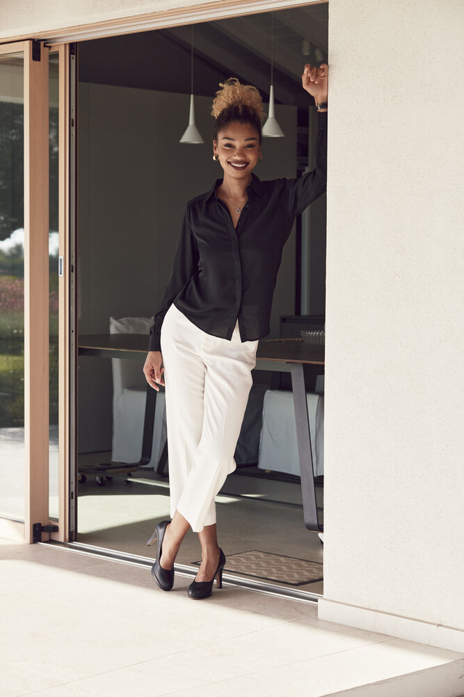 027347_Libby_v4_aw22ss23.