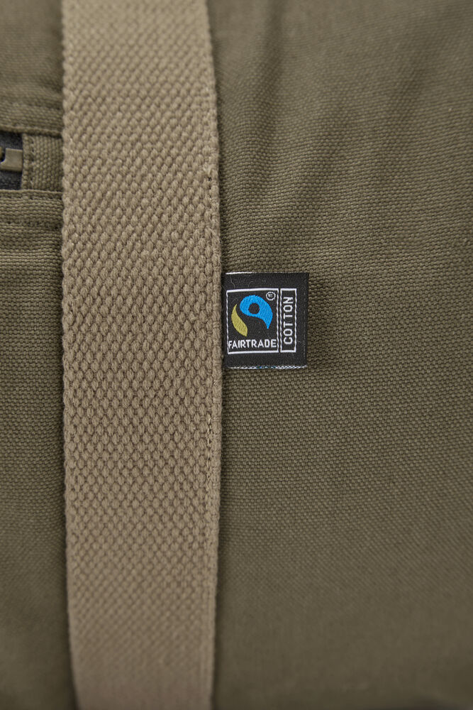 141034-665_CanvasDufflebag_Green_Closeup1