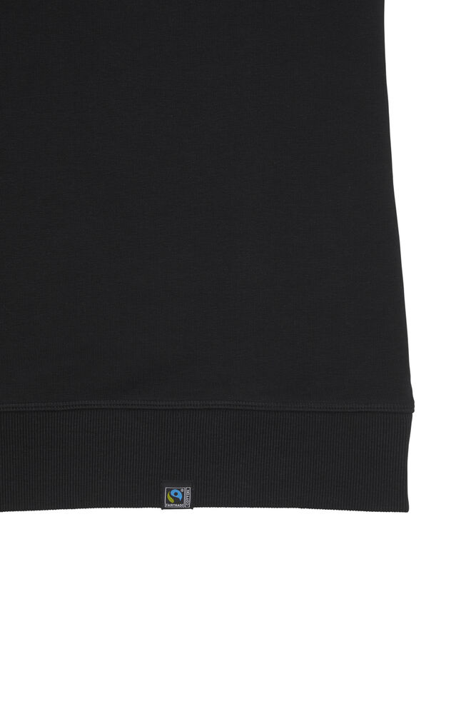 141503-990_Terry-Crew_Black_Back_Closeup