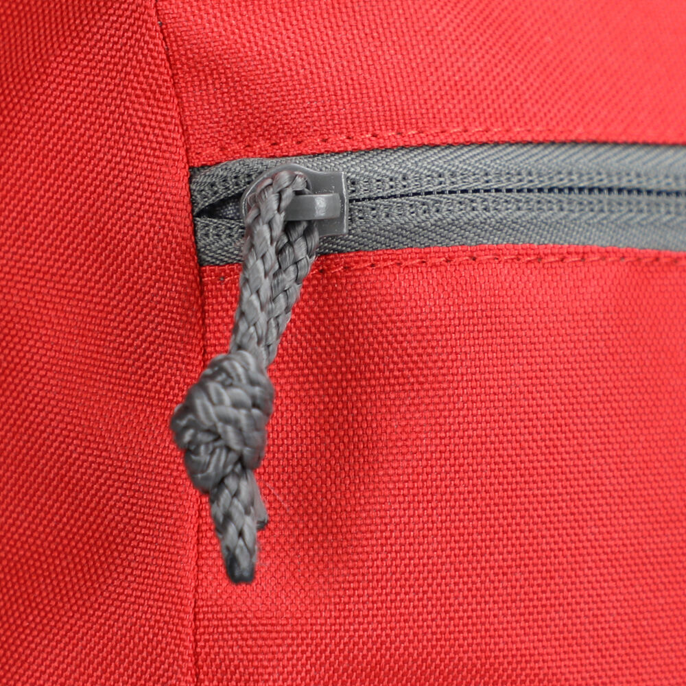 1582001-463_sportdaypack_red_closeup1