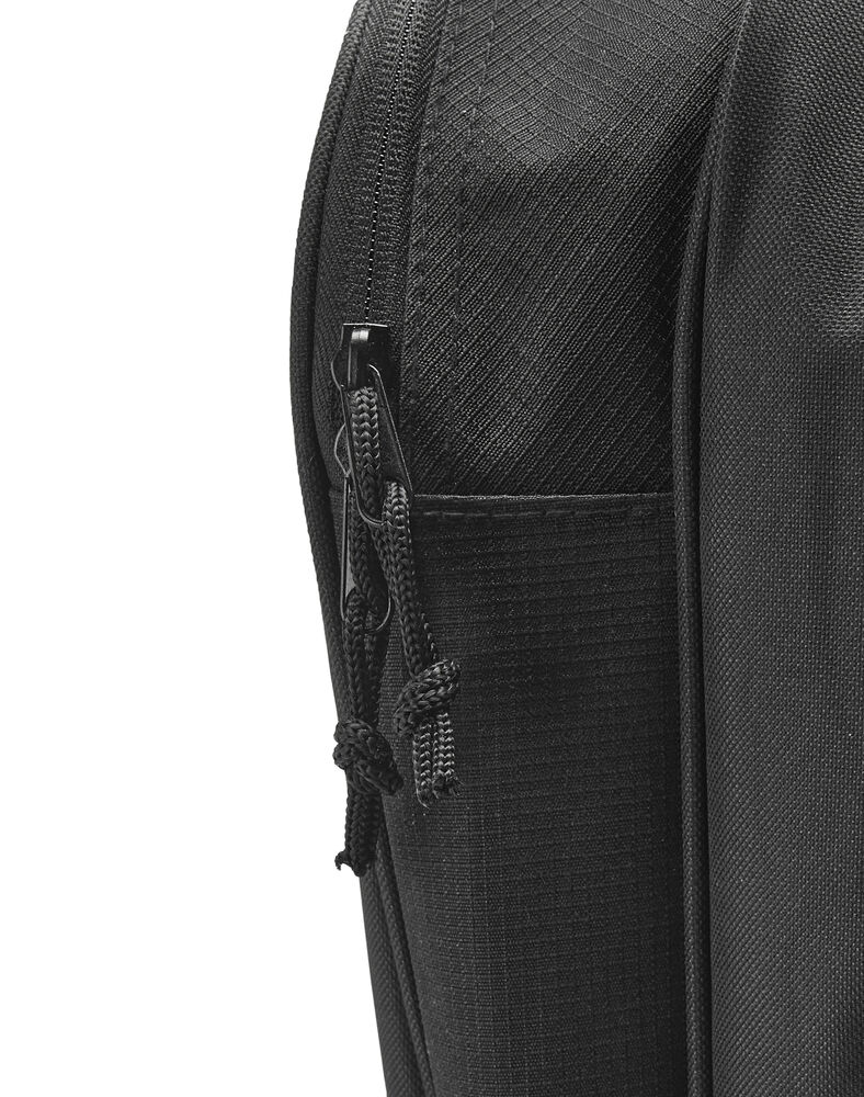 158825-990_ActiveLinePadelBackpack_Black_closeup4