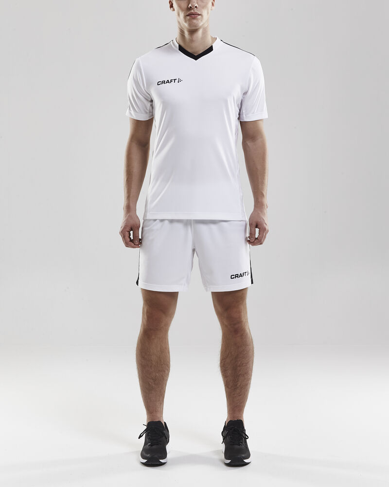 1906141-1900_PROGRESS-Short-Contrast-Men-WB_Closeup3