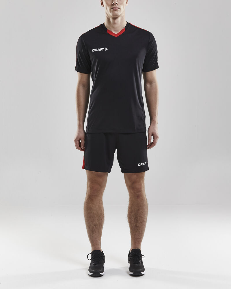 1906141-9430_PROGRESS-Short-Contrast-Men-WB_Closeup3