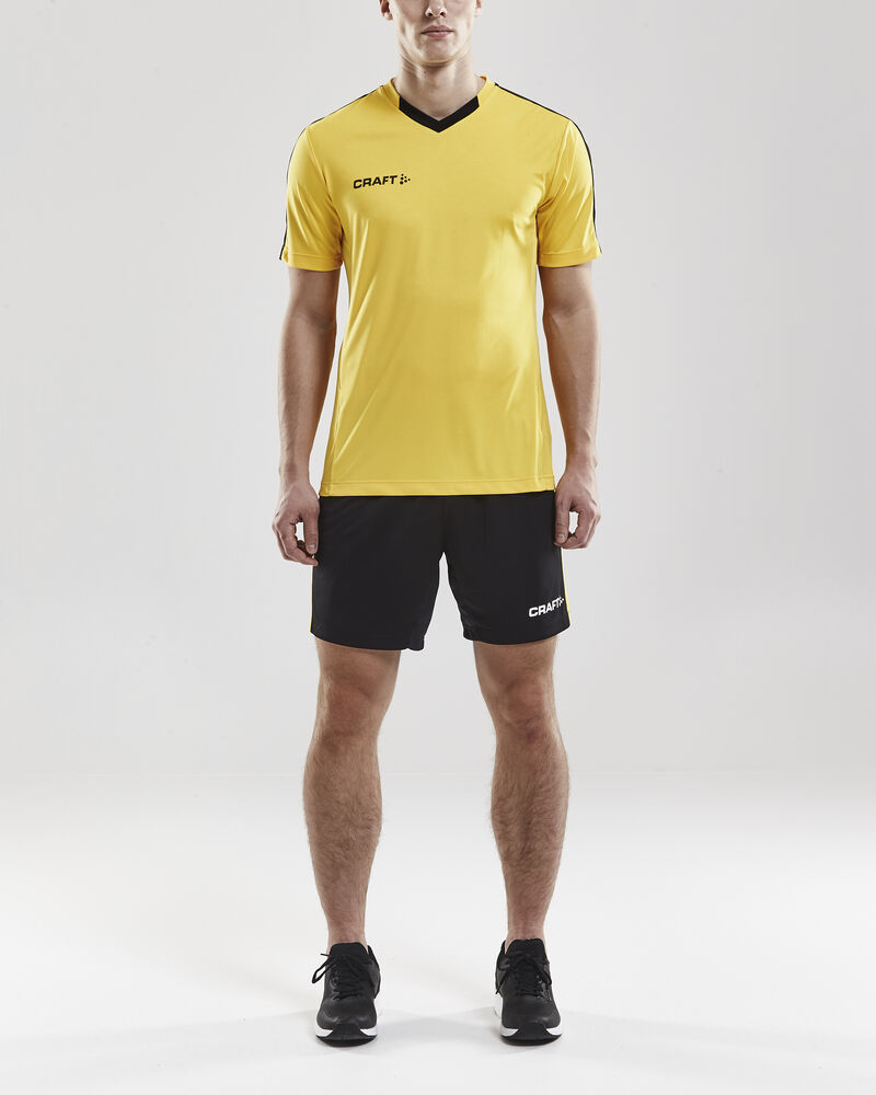 1906141-9552_PROGRESS-Short-Contrast-Men-WB_Closeup3