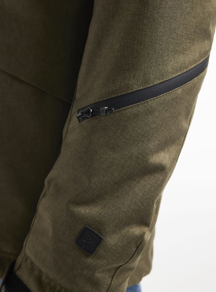 1906322-671000_Mountain-padded-jacket-M_Closeup7