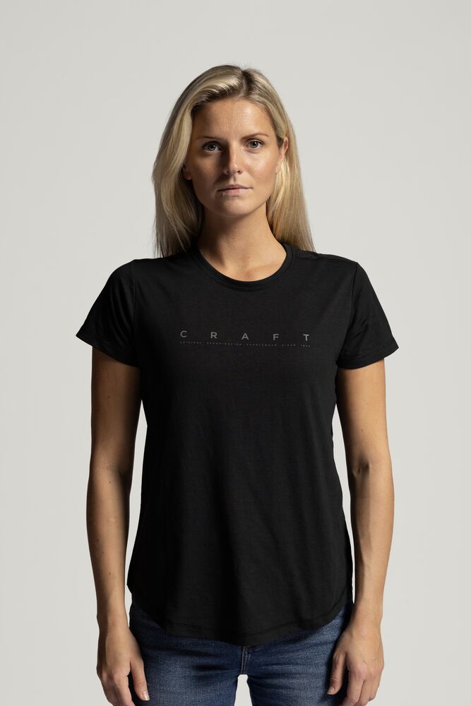 1907739-999000_Deft-2-SS-Tee-W_Closeup1