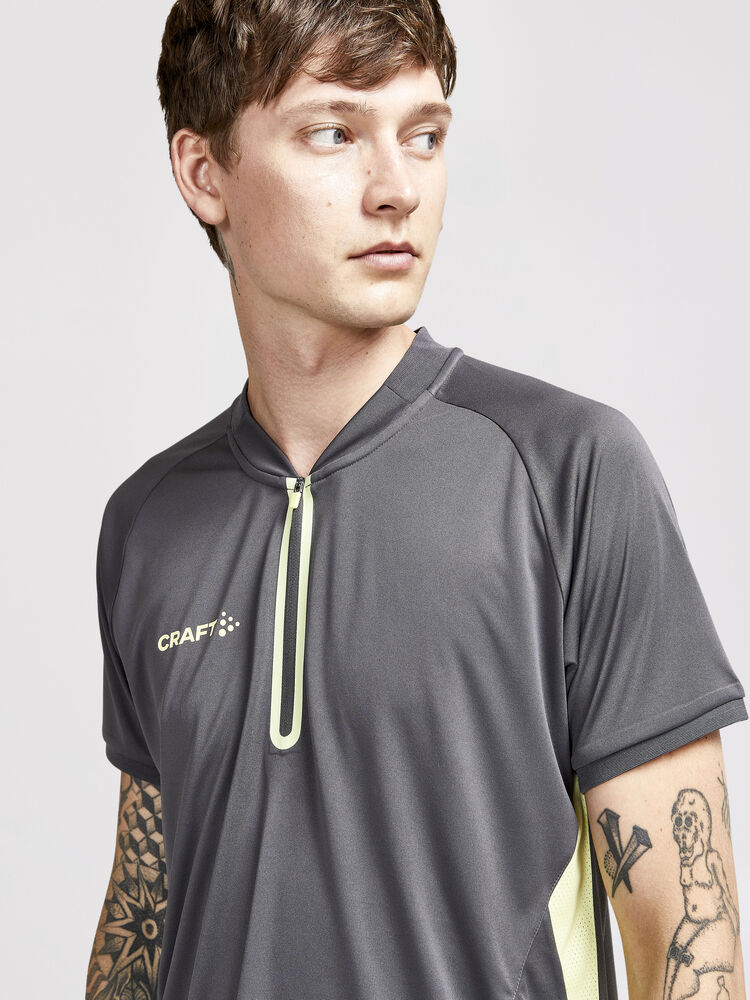 1908225-985541_Pro-Control-Impact-Polo-M_Closeup3