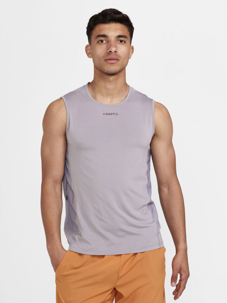 1908752-954000_ADV-Essence-SL-Tee-M_Closeup1