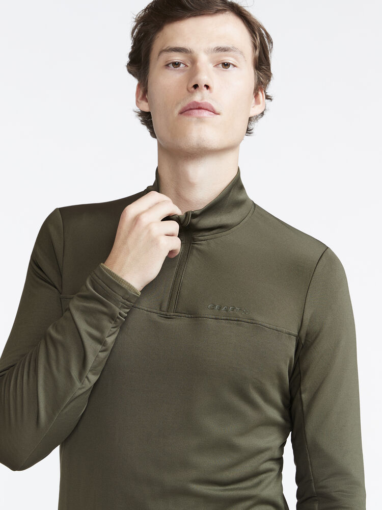 1909496-680000_CORE-Gain-Midlayer-M_Closeup3