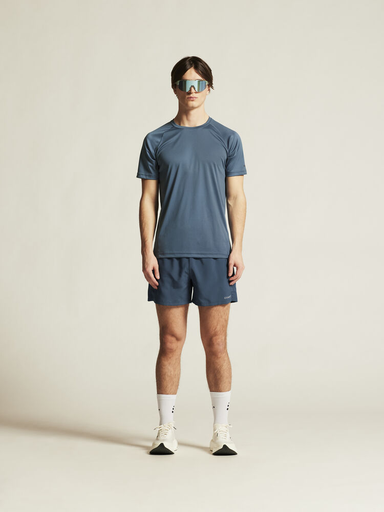 1909878-376000_Core-Unify-Training-Tee-M_closeup1