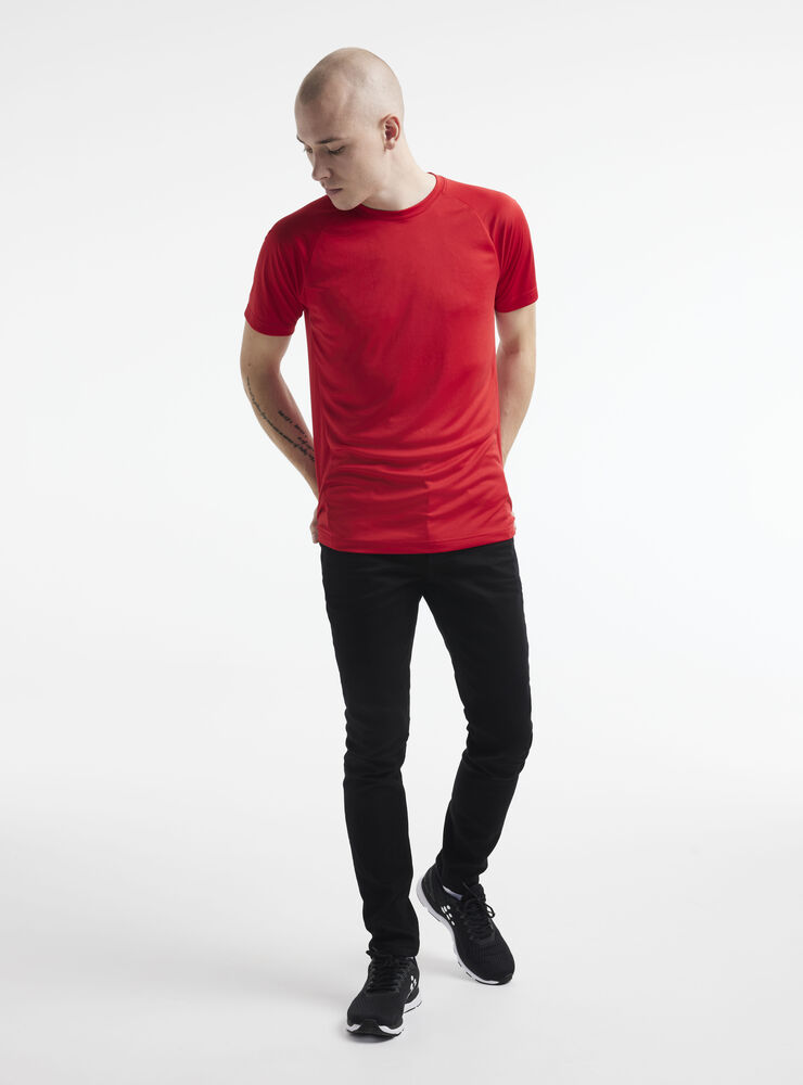 1909878-430000_Core-Unify-Training-Tee-M_Closeup6