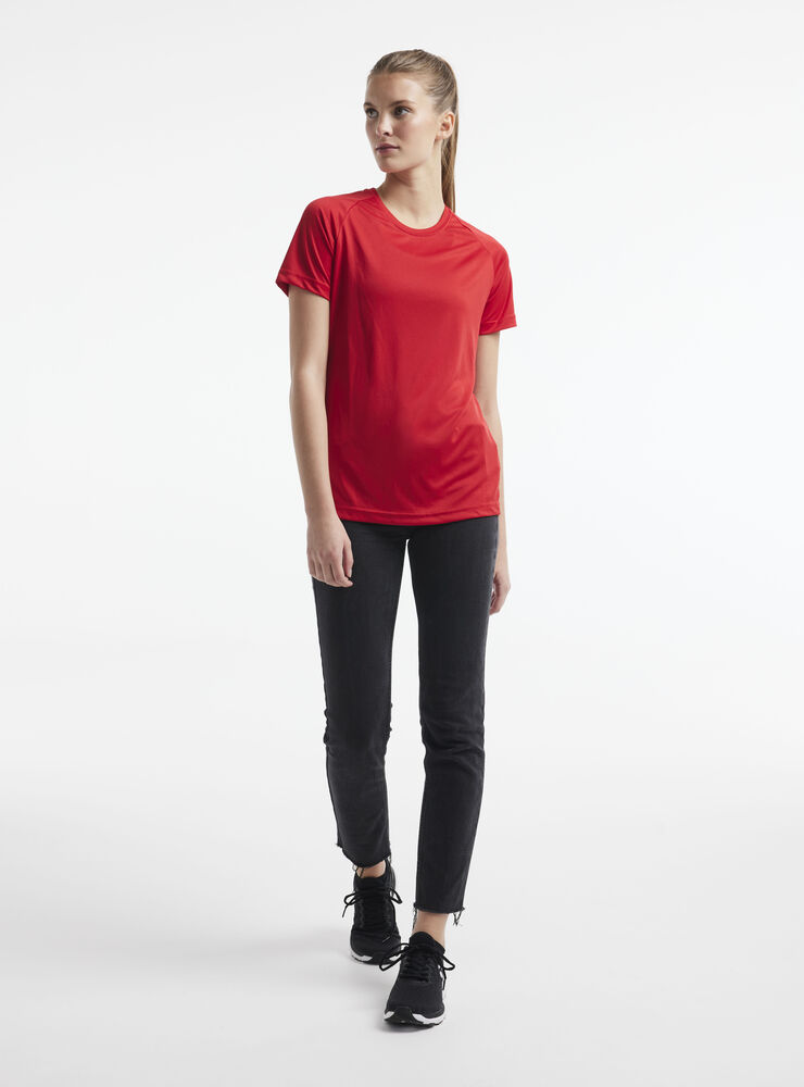 1909879-430000_Core-Unify-Training-Tee-W_Closeup6