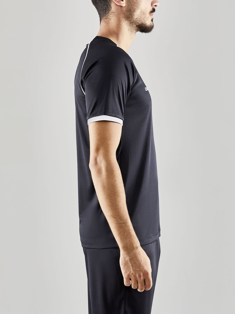 1910172-999000_Progress-2.0-Solid-Jersey-M_Closeup2