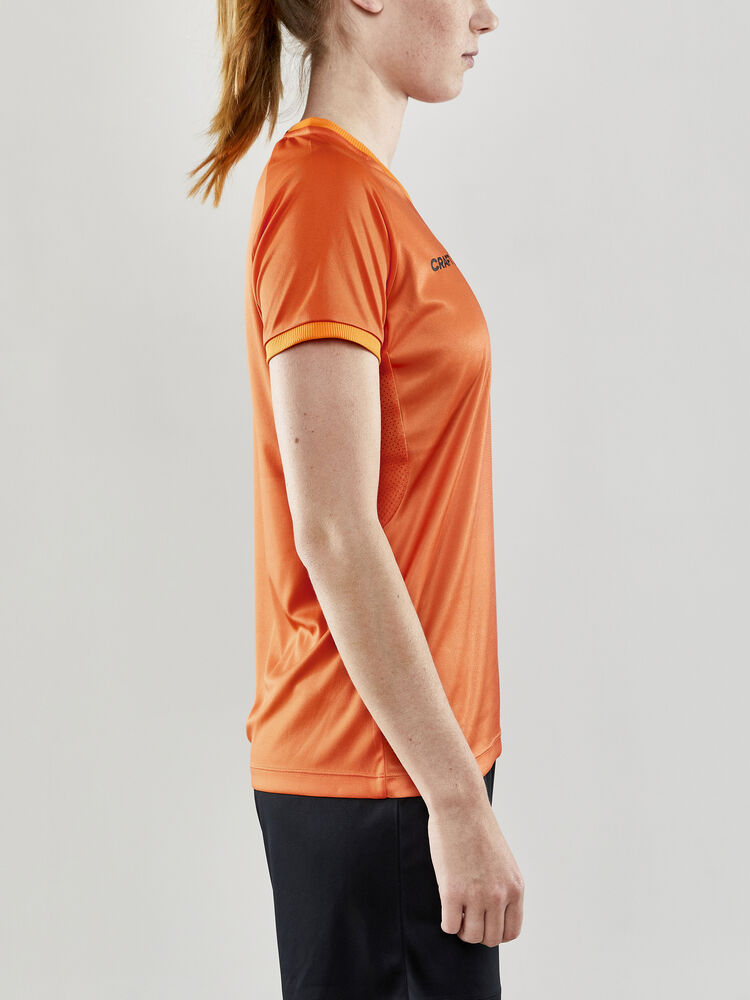 1910179-568999_Progress-2.0-Graphic-Jersey-W_Closeup2