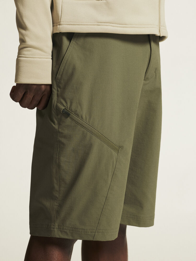 1910394-664000_ADV-Explore-Tech-Shorts-M_closeup5