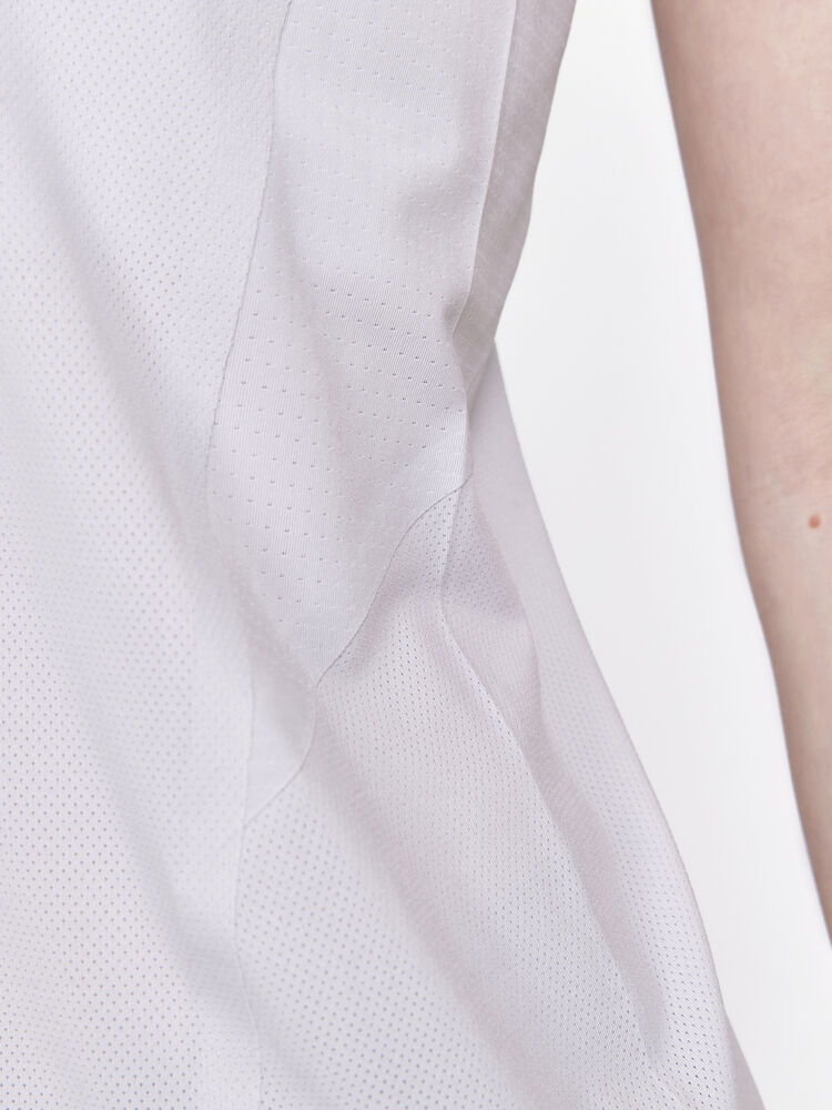 1910435-932000_PRO-Hypervent-Singlet-W_Closeup4