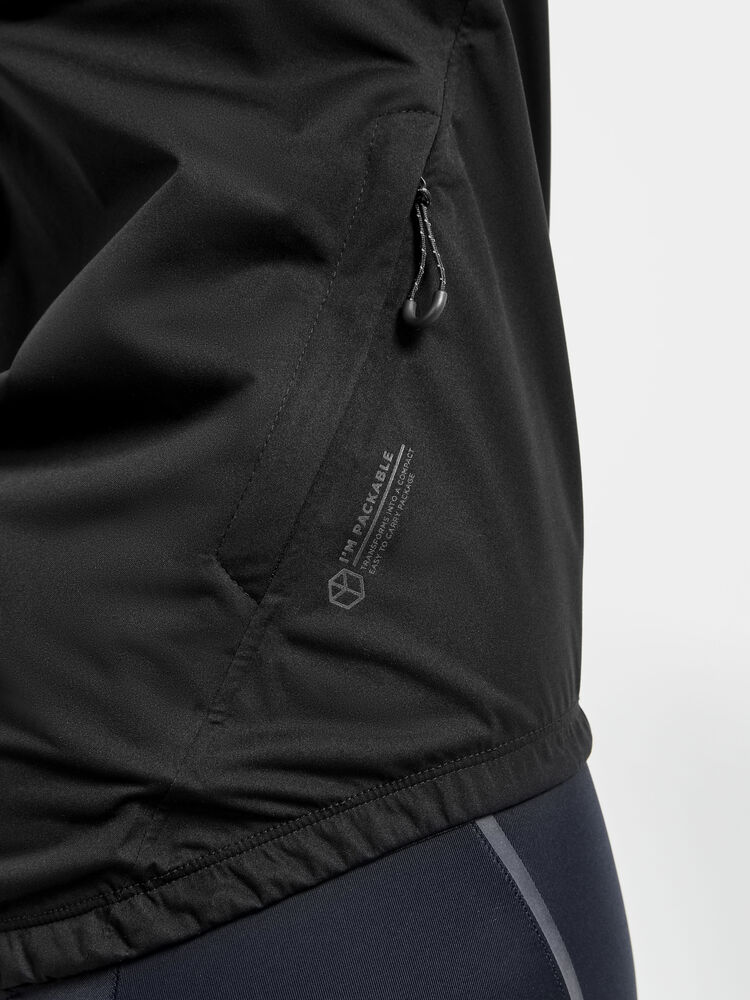 1910559-999000_Adv-Endur-Hydro-Jacket-W_Closeup5