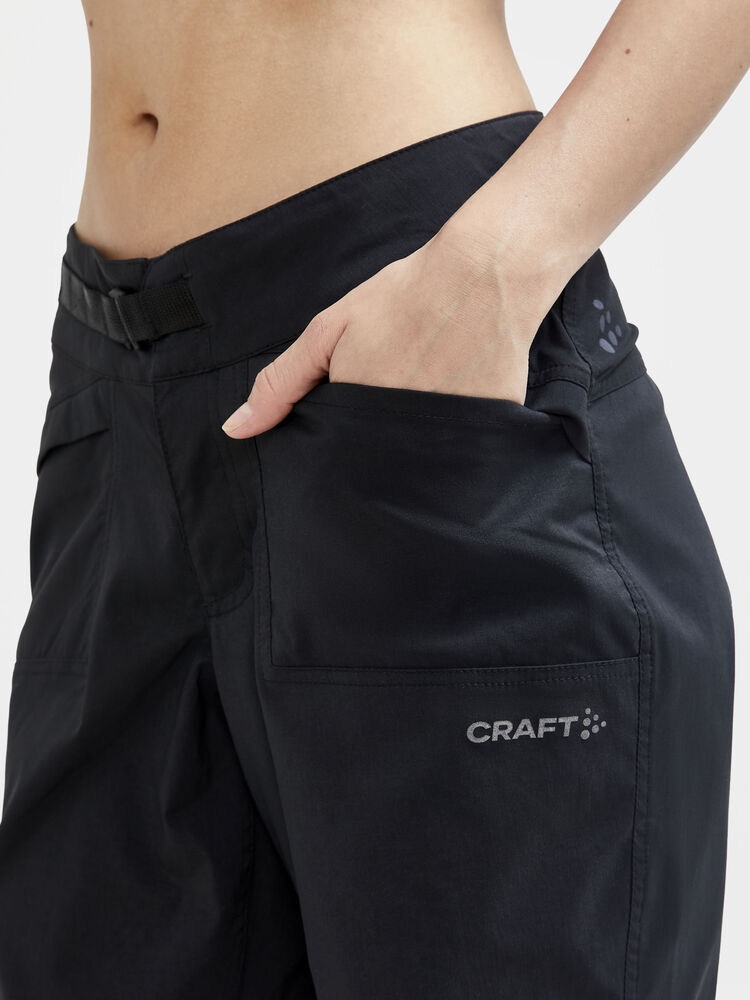 1910585-999000_Core-Offroad-XT-Shorts-W_Closeup6