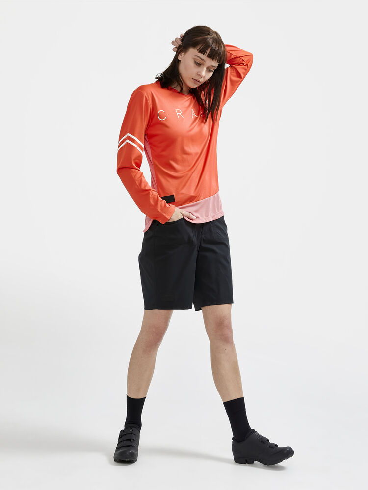 1910585-999000_Core-Offroad-XT-Shorts-W_Closeup7