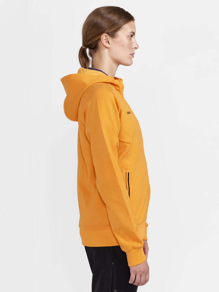 1910626-560000_Core-Soul-Full-Zip-Hood-W_Closeup2