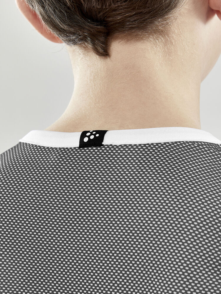 1911111-999900_Progress-Reversible-Basket-Singlet-Jr_Closeup4