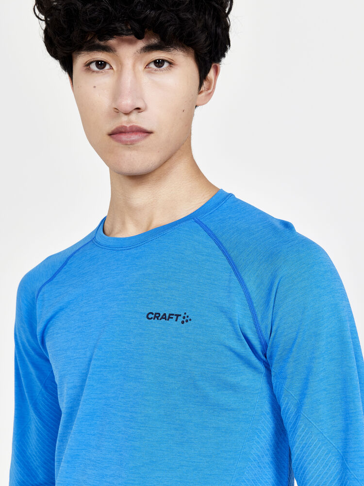 1911157-340000_CORE-Dry-Active-Comfort-LS-M_Closeup3