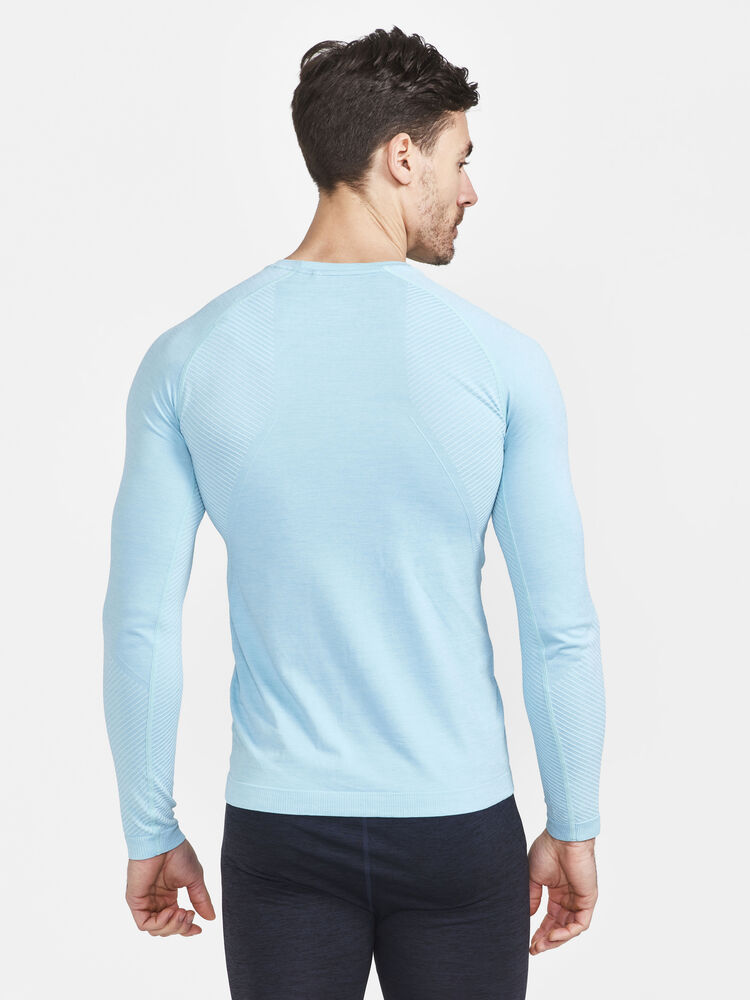 1911157-358000_CORE-Dry-Active-Comfort-LS-M_Closeup2