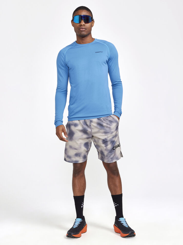 1911157-379000_CORE-Dry-Active-Comfort-LS-M_Closeup4