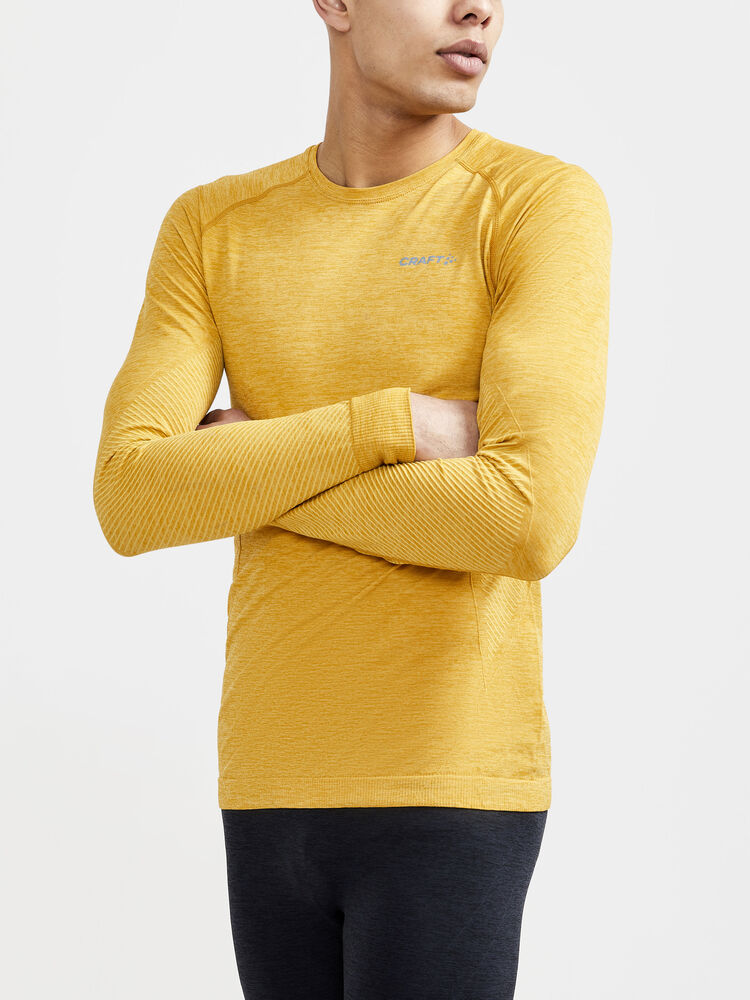 1911157-500000_CORE-Dry-Active-Comfort-LS-M_Closeup1