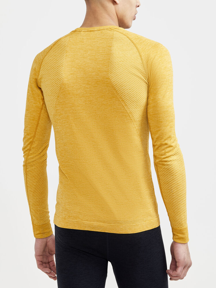 1911157-500000_CORE-Dry-Active-Comfort-LS-M_Closeup2