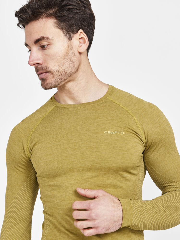 1911157-632000_CORE-Dry-Active-Comfort-LS-M_Closeup3