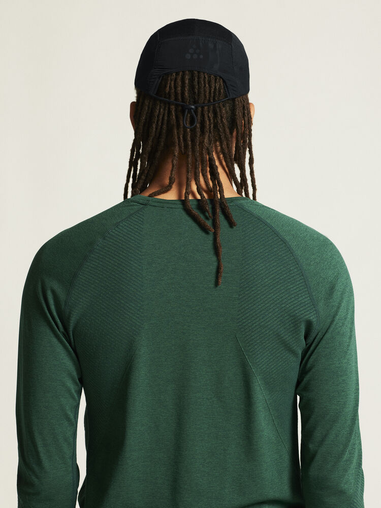 1911157-640000_CORE-Dry-Active-Comfort-LS-M_closeup6