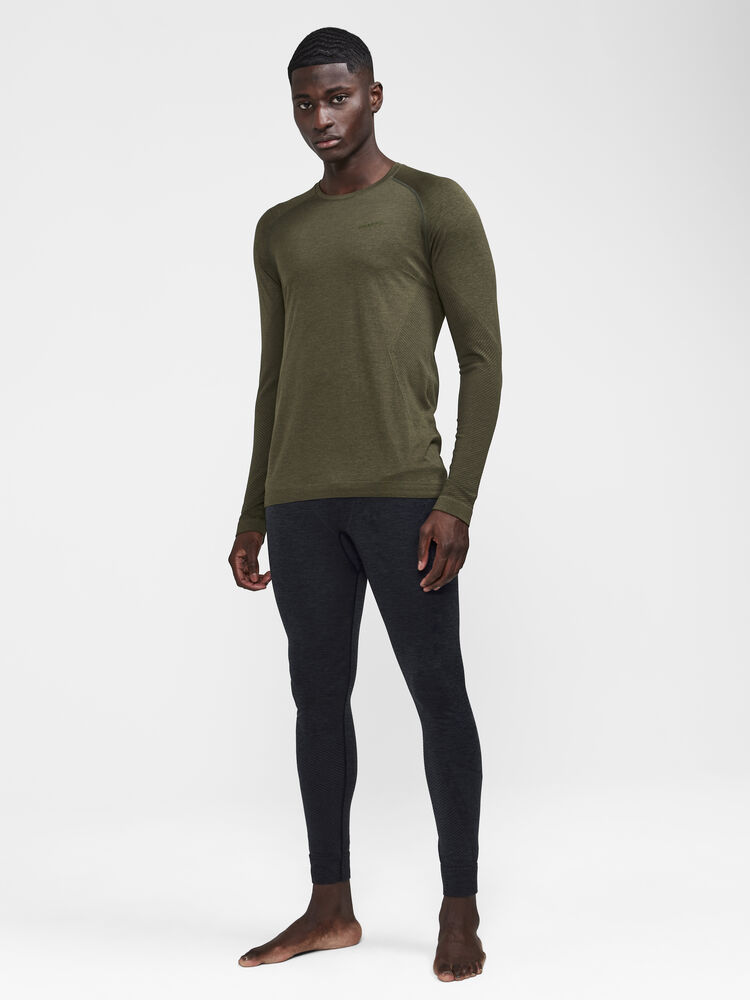 1911157-680000_CORE-Dry-Active-Comfort-LS-M_Closeup4