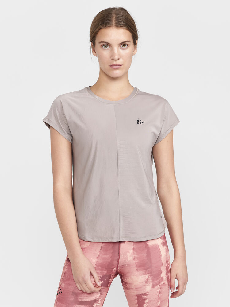 1911242-230000_Core-Essence-SS-Tee-W_Closeup1