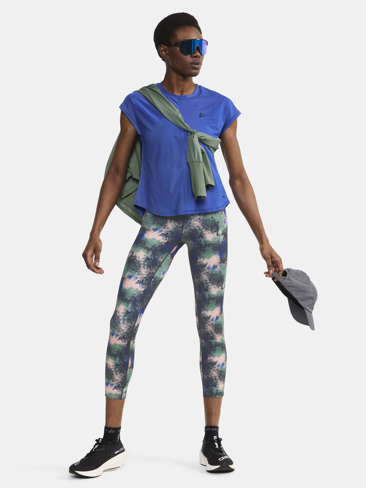 1911242-359000_Core-Essence-SS-Tee-W_closeup5