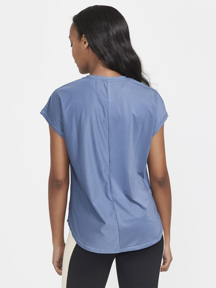 1911242-362000_Core-Essence-SS-Tee-W_Closeup2