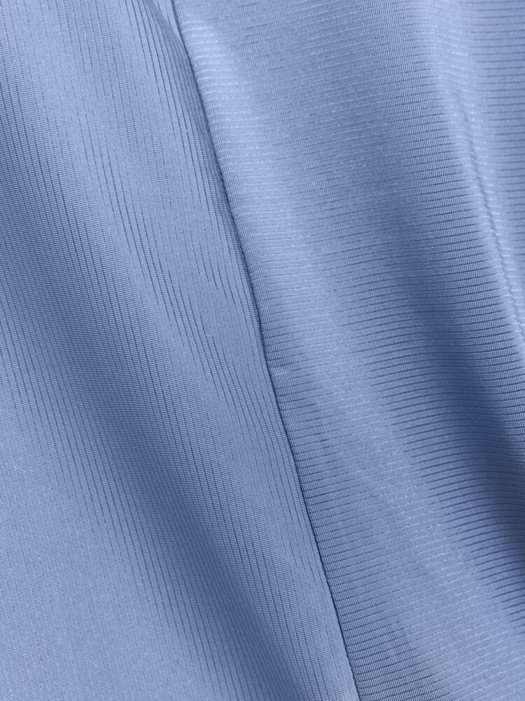 1911242-362000_Core-Essence-SS-Tee-W_Closeup4