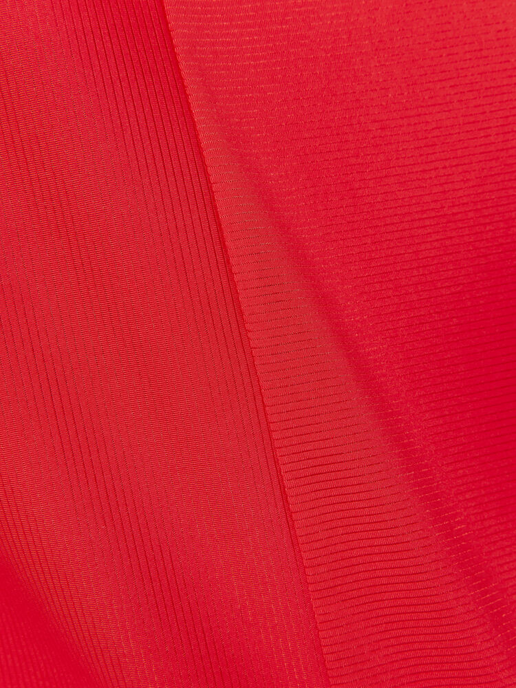 1911242-419000_Core-Essence-SS-Tee-W_Closeup4