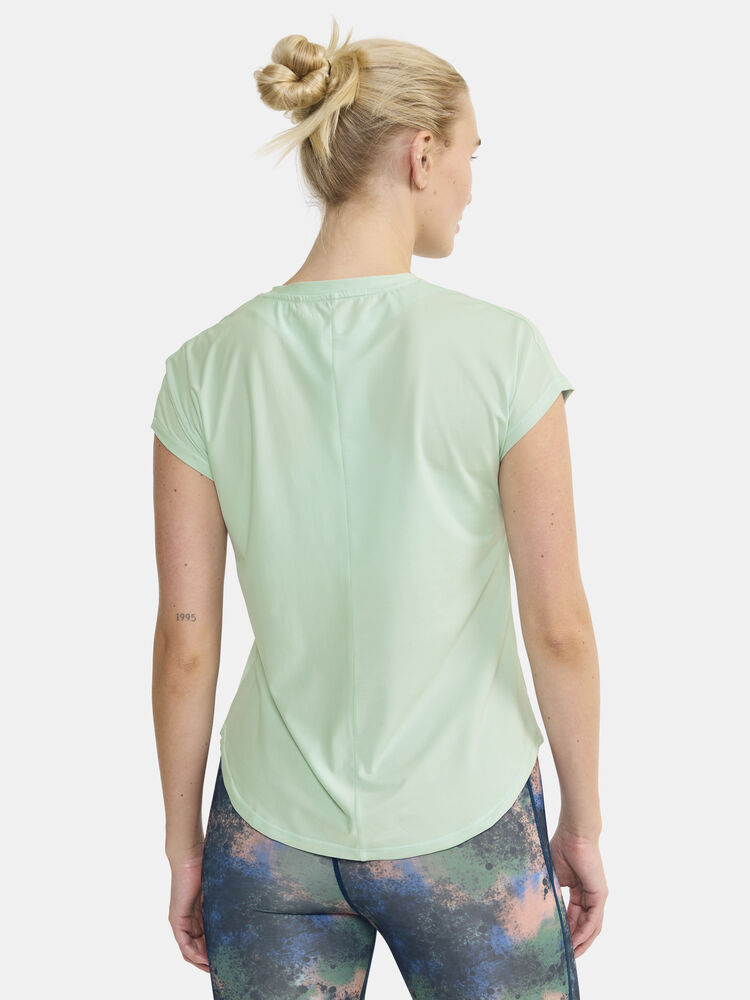 1911242-602000_Core-Essence-SS-Tee-W_closeup2