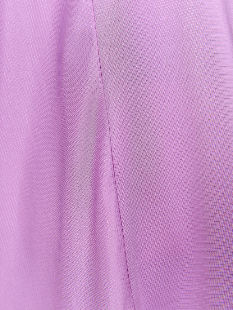 1911242-724000_Core-Essence-SS-Tee-W_Closeup3