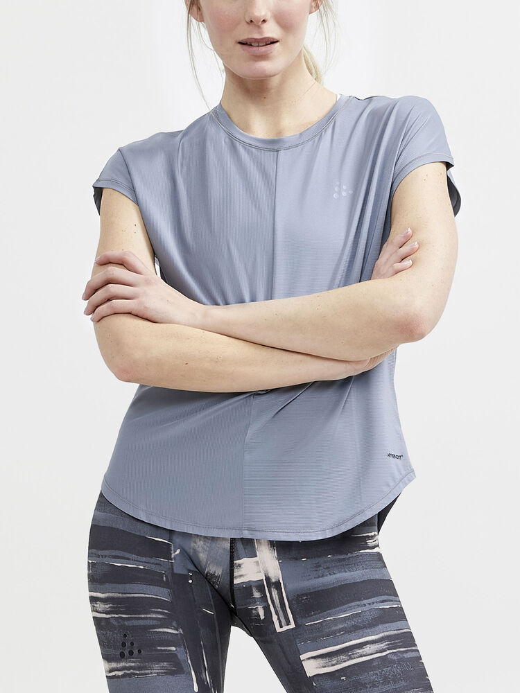 1911242-916000_CORE-Charge-Rib-Tee-W_Closeup1