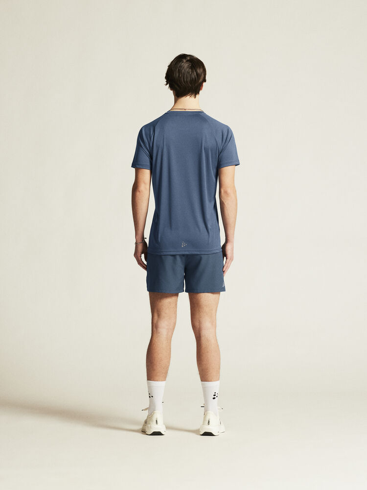 1911786-328000_Core-Essence-Logo-Tee-M_closeup3