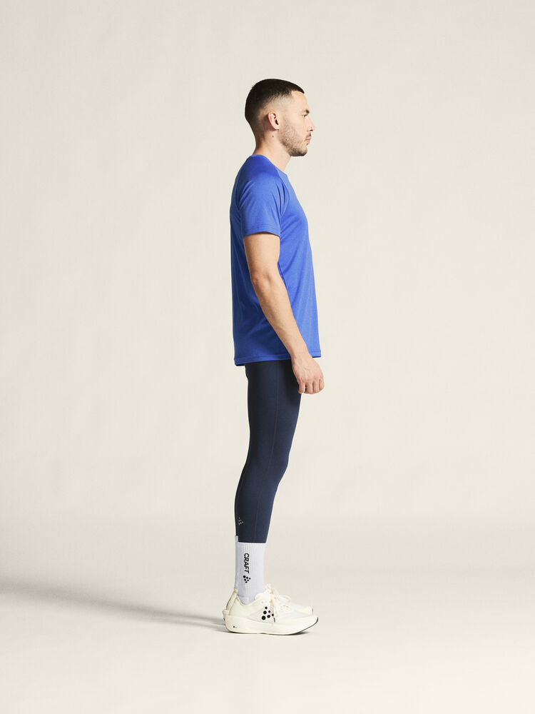 1911786-331000_Core-Essence-Logo-Tee-M_closeup2