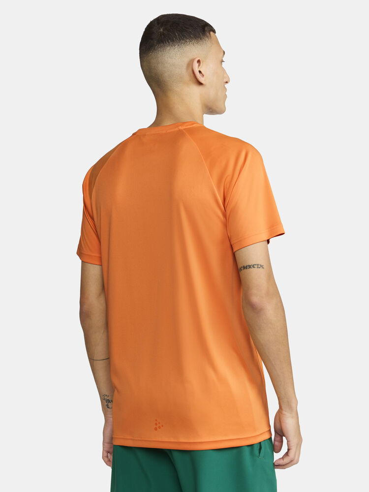 1911786-533000_Core-Essence-Logo-Tee-M_closeup2