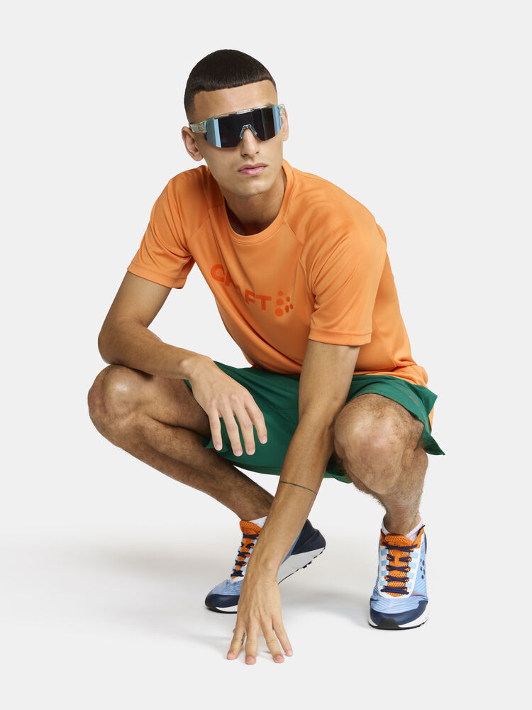 1911786-533000_Core-Essence-Logo-Tee-M_closeup4