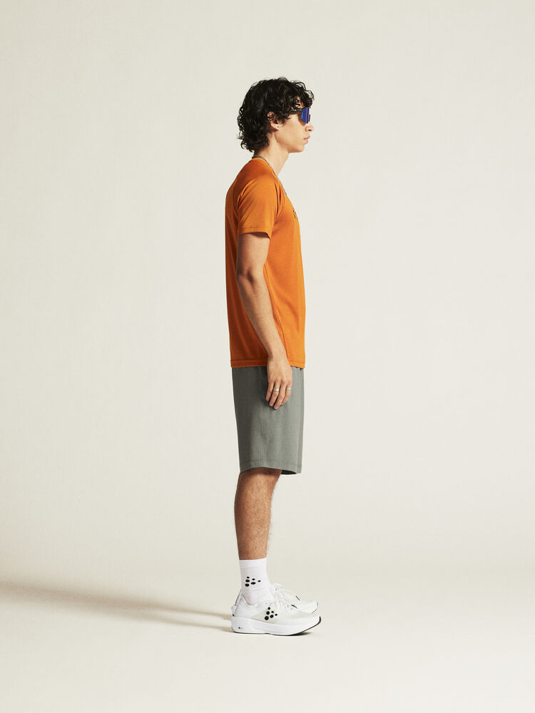 1911786-558000_Core-Essence-Logo-Tee-M_closeup2