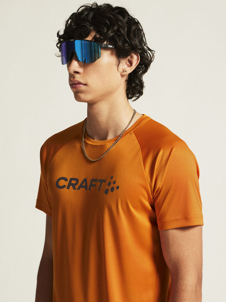 1911786-558000_Core-Essence-Logo-Tee-M_closeup5