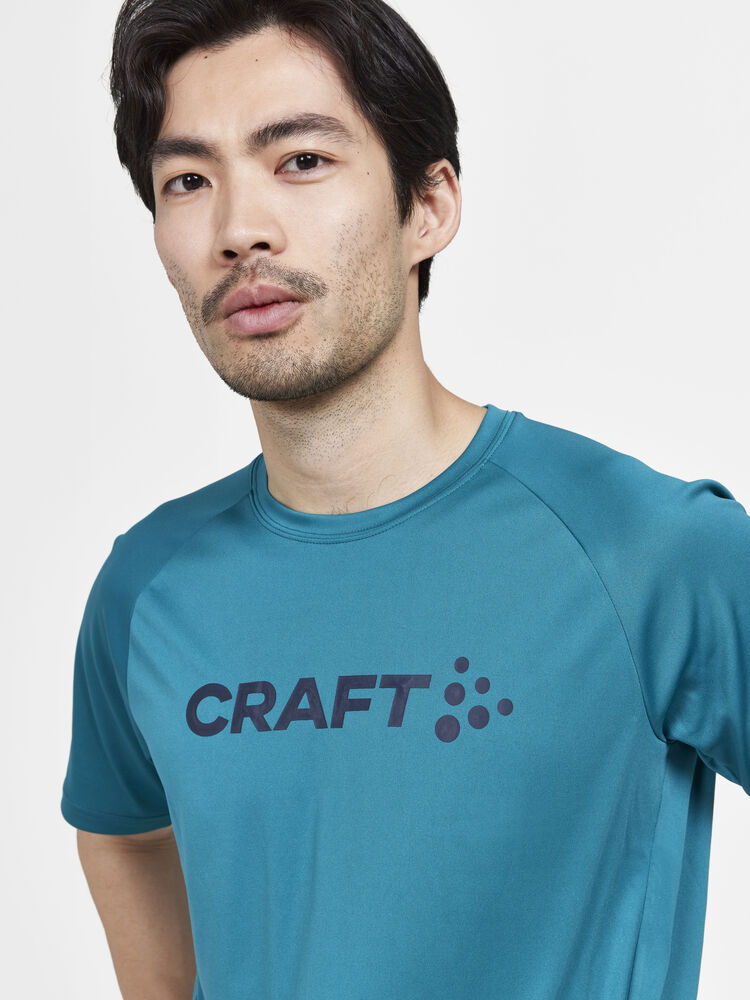 1911786-625000_Core-Essence-Logo-Tee-M_Closeup3