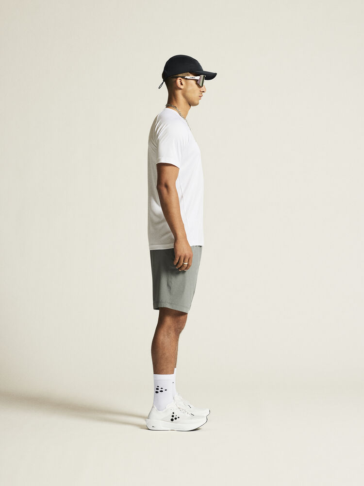 1911786-900985_Core-Essence-Logo-Tee-M_closeup3